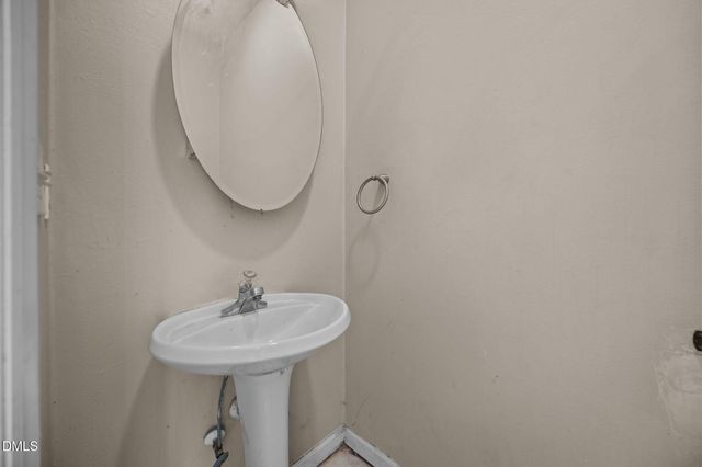 3200 Daingerfield Drive, Raleigh, NC 27616