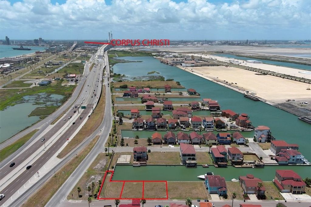 705 Imperial Harbor, Corpus Christi, TX 78402 — photo 2