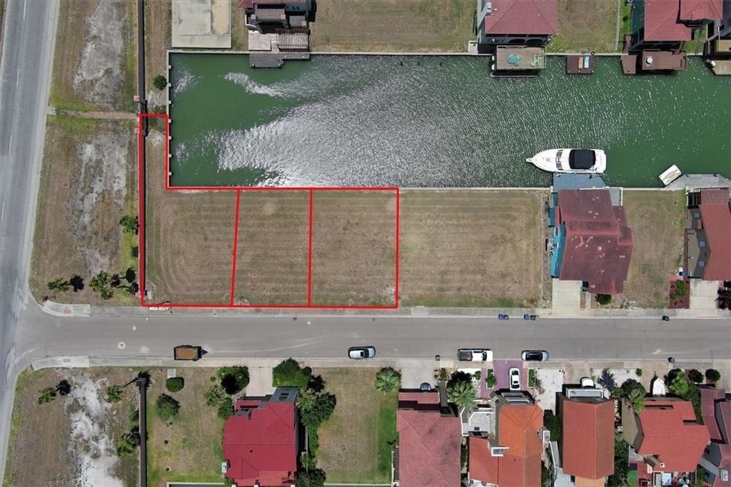 705 Imperial Harbor, Corpus Christi, TX 78402 — photo 4