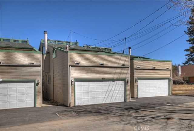 42533 Moonridge Road, Big Bear Lake, CA 92315