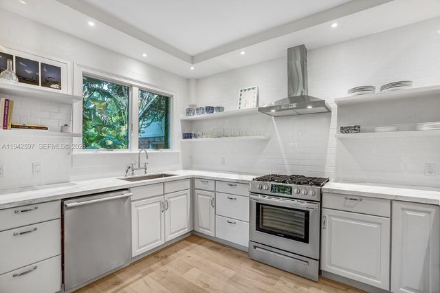 530 Melaleuca Ln, Miami, FL 33137