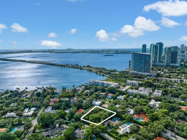 530 Melaleuca Ln, Miami, FL 33137