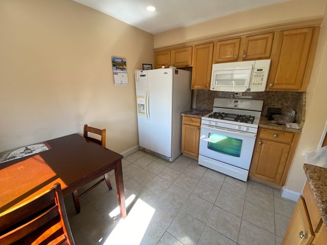 4740 Main Street B, Skokie, IL 60076