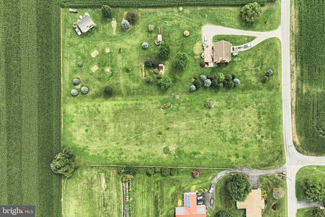 10293 MOUNT ZION RD, Glen Rock, PA 17327