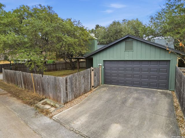 13610 Cobble Way Cir, San Antonio, TX 78231