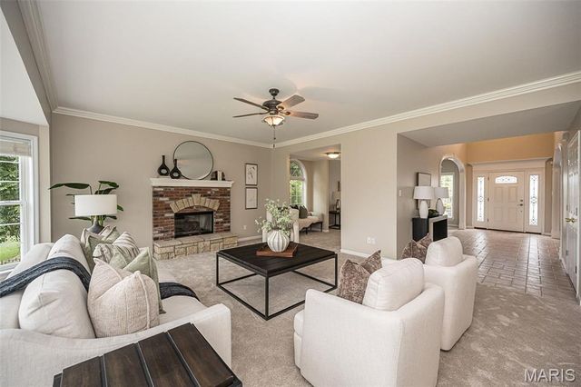 1517 Indian Hill Lane, Ballwin, MO 63021