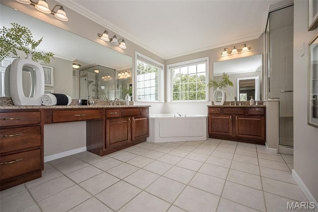 1517 Indian Hill Lane, Ballwin, MO 63021