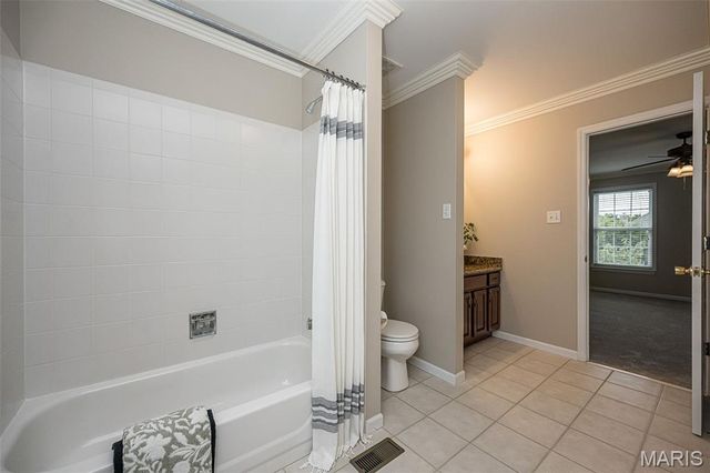 1517 Indian Hill Lane, Ballwin, MO 63021