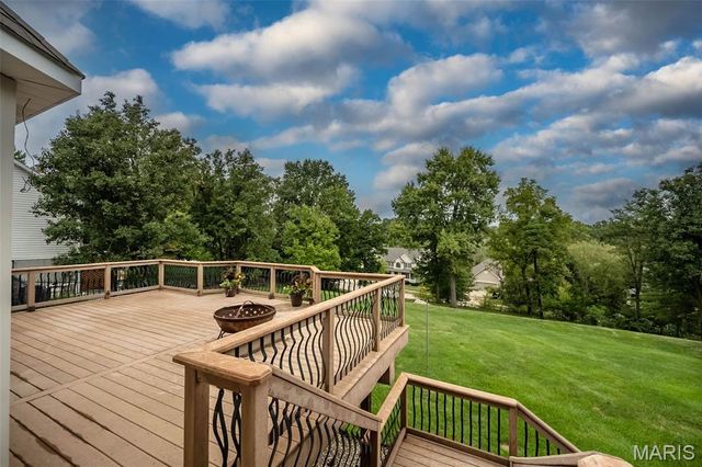1517 Indian Hill Lane, Ballwin, MO 63021