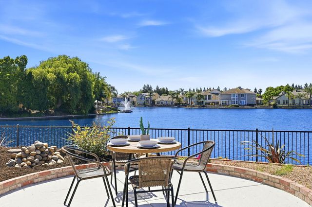 2236 Clear Lake Ct, Tracy, CA 95304