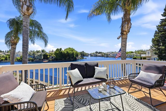 2236 Clear Lake Ct, Tracy, CA 95304