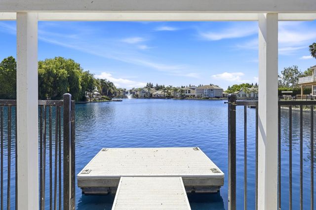 2236 Clear Lake Ct, Tracy, CA 95304