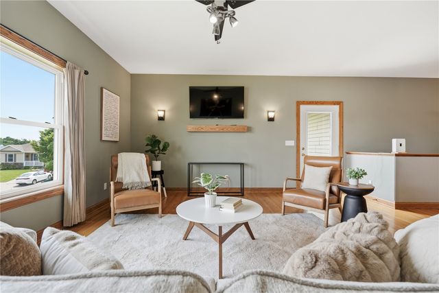 6205 Palmetto, Cedar Rapids, IA 52404
