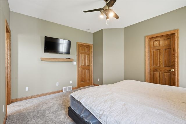 6205 Palmetto, Cedar Rapids, IA 52404