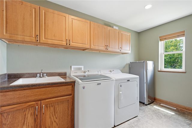 6205 Palmetto, Cedar Rapids, IA 52404