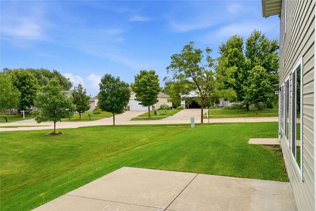 6205 Palmetto, Cedar Rapids, IA 52404