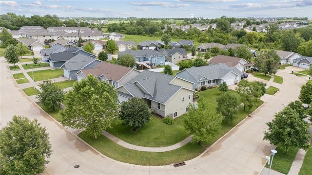 6205 Palmetto, Cedar Rapids, IA 52404