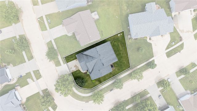 6205 Palmetto, Cedar Rapids, IA 52404