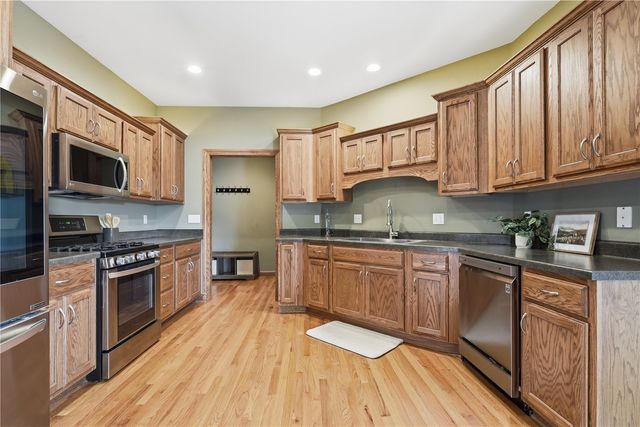 6205 Palmetto, Cedar Rapids, IA 52404
