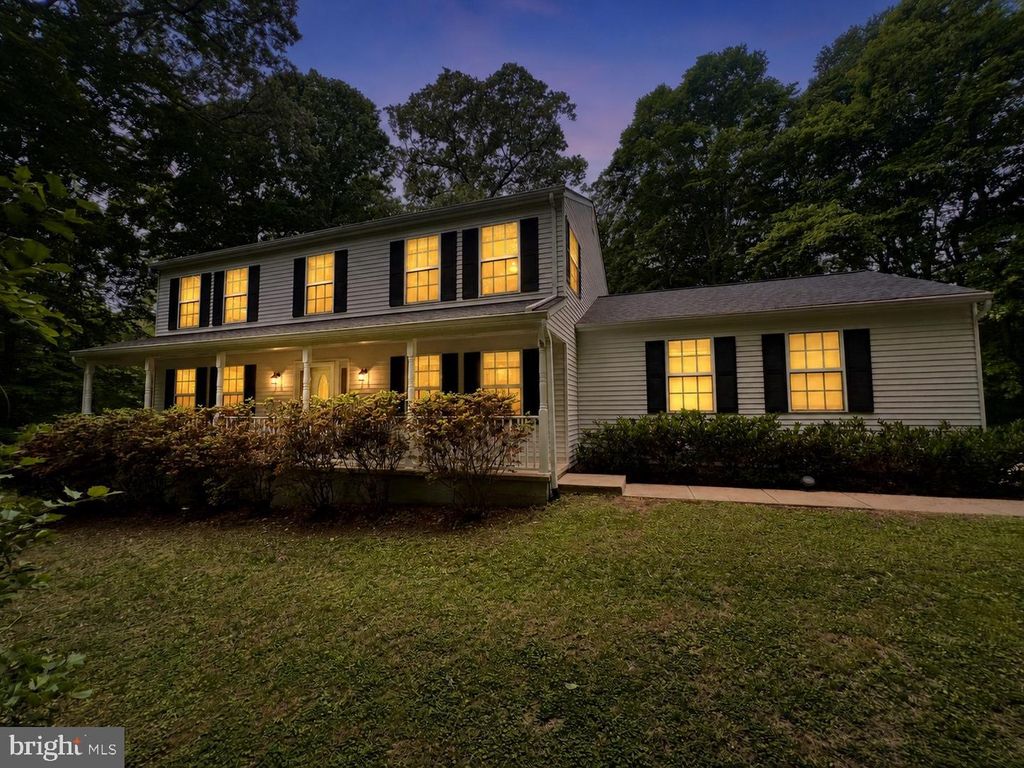 Image 1 of property listing at 8200 SYCAMORE CIR, Owings, MD 20736