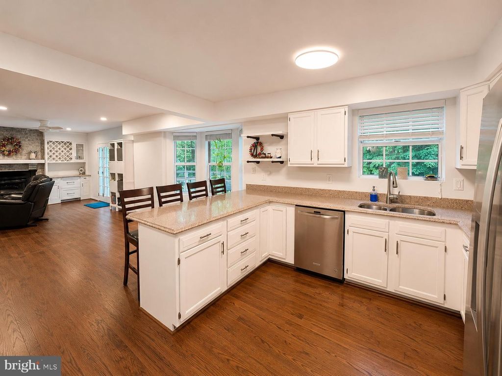 Image 15 of property listing at 8200 SYCAMORE CIR, Owings, MD 20736
