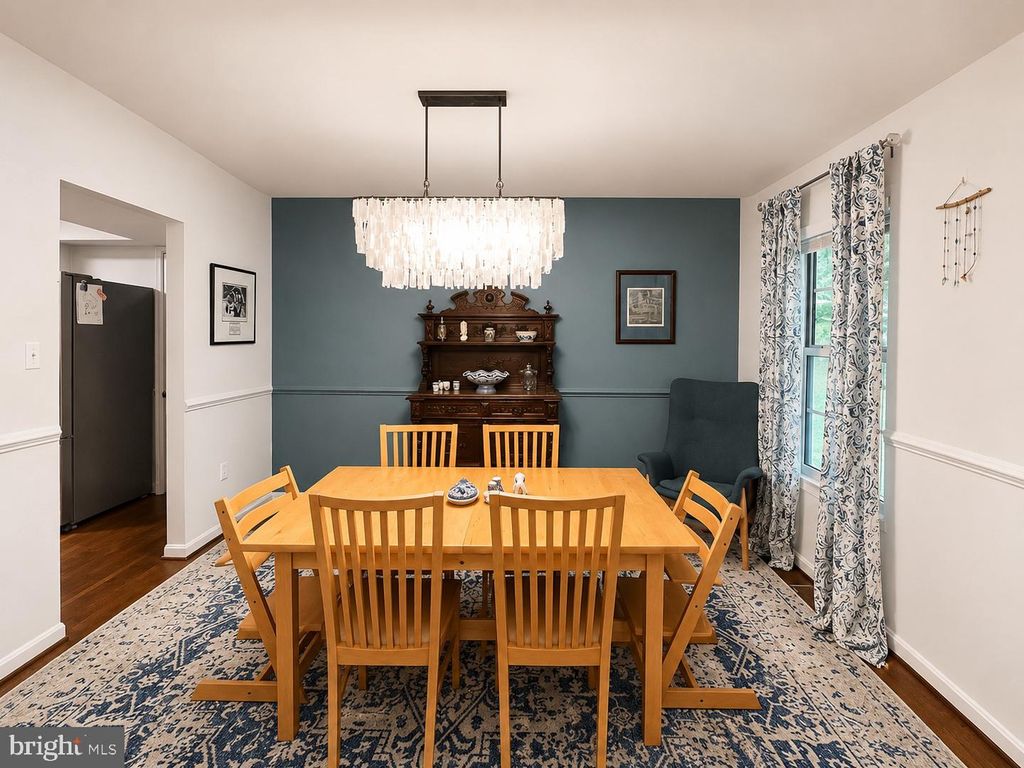 Image 18 of property listing at 8200 SYCAMORE CIR, Owings, MD 20736