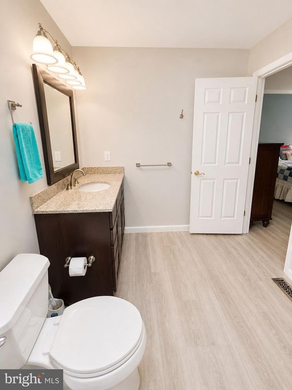Image 27 of property listing at 8200 SYCAMORE CIR, Owings, MD 20736