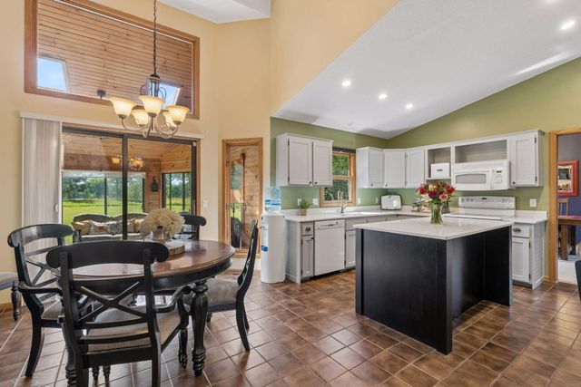 9629 Bennett Place, Eden Prairie, MN 55347