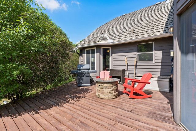 9629 Bennett Place, Eden Prairie, MN 55347