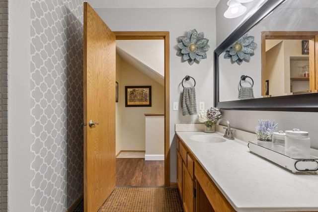 9629 Bennett Place, Eden Prairie, MN 55347