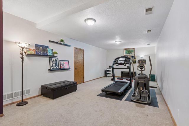 9629 Bennett Place, Eden Prairie, MN 55347