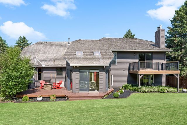9629 Bennett Place, Eden Prairie, MN 55347