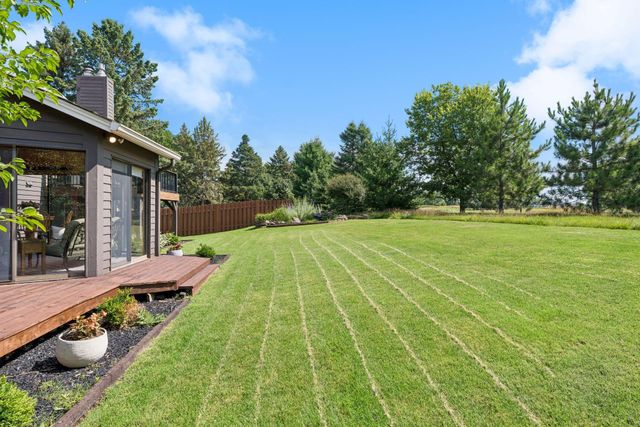 9629 Bennett Place, Eden Prairie, MN 55347