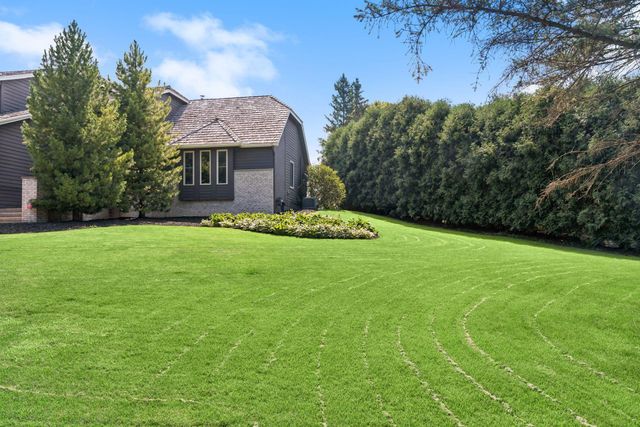 9629 Bennett Place, Eden Prairie, MN 55347