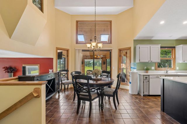 9629 Bennett Place, Eden Prairie, MN 55347