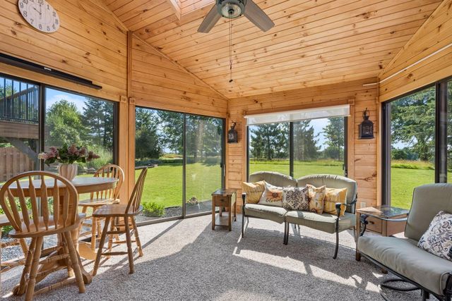 9629 Bennett Place, Eden Prairie, MN 55347