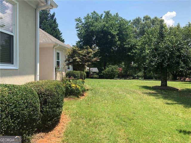 6310 Chestnut Parkway, Flowery Branch, GA 30542