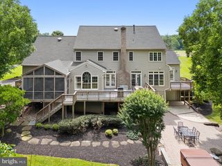 16904 GOLDEN LEAF CT, Hamilton, VA 20158