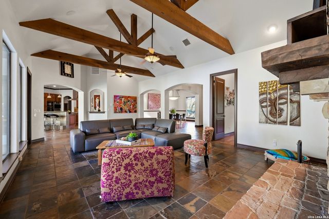 903 Foxton, San Antonio, TX 78260