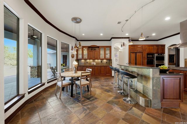 903 Foxton, San Antonio, TX 78260