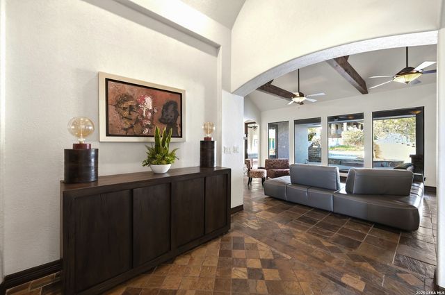 903 Foxton, San Antonio, TX 78260