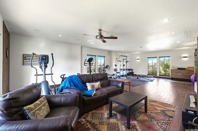 903 Foxton, San Antonio, TX 78260