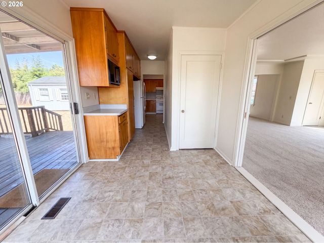 4815 Se 99TH Ave, Portland, OR 97266