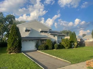 100 Wortylko St, Carteret Boro, NJ 07008