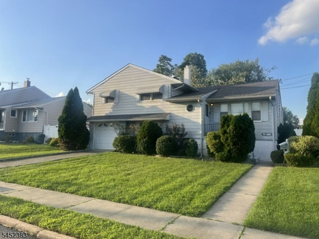 100 Wortylko St, Carteret Boro, NJ 07008 — photo 2