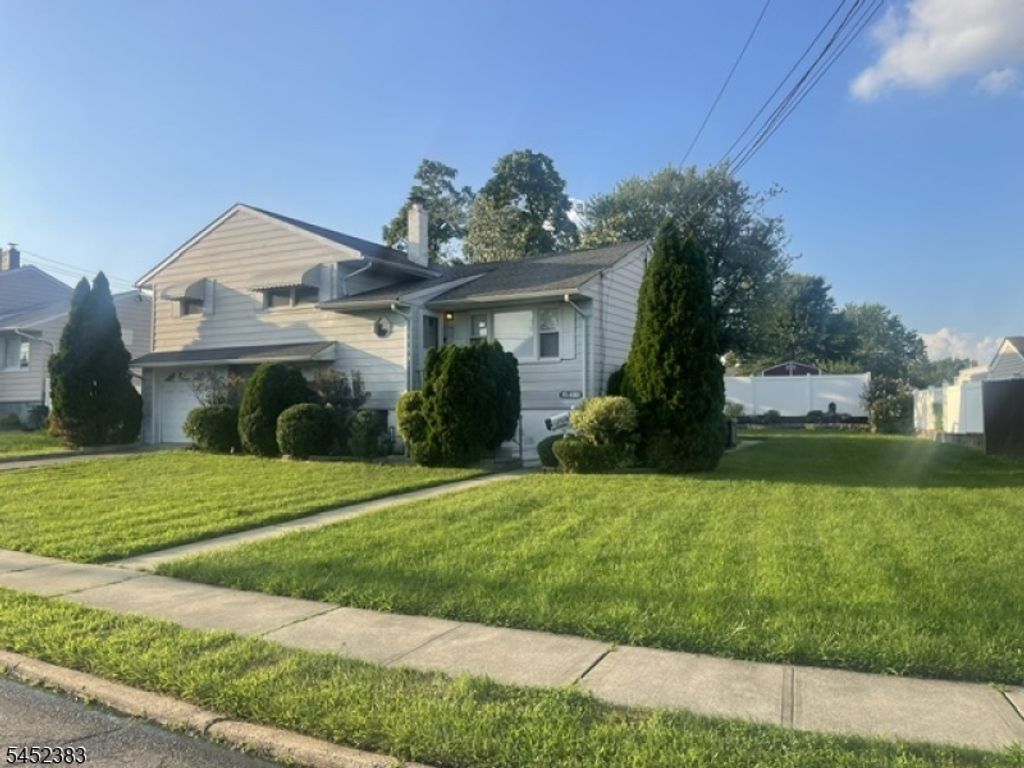 100 Wortylko St, Carteret Boro, NJ 07008 — photo 3