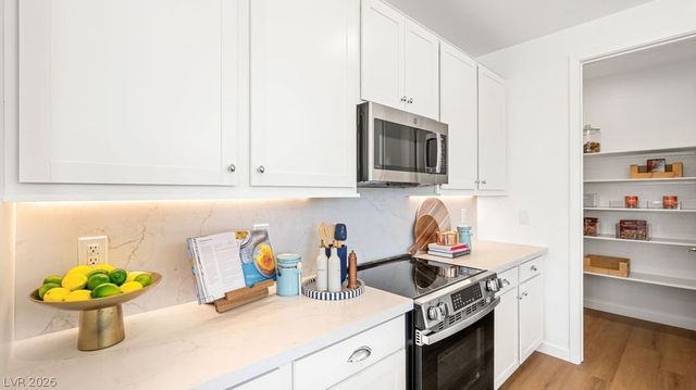 1438 Song Lark Lane, Las Vegas, NV 89138