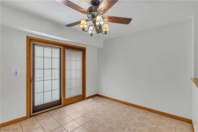 123 Shakespeare Lane, Avon, OH 44011