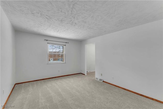 123 Shakespeare Lane, Avon, OH 44011