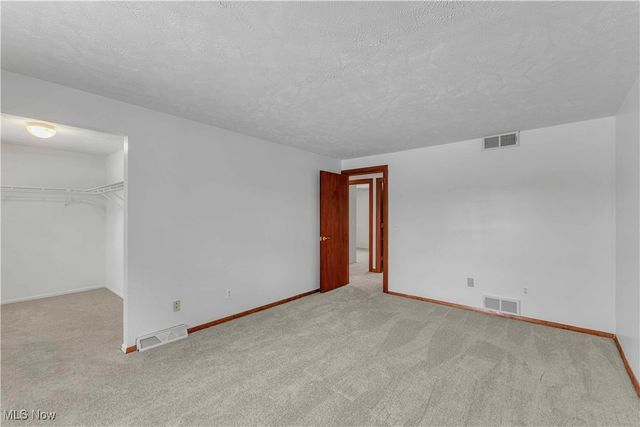 123 Shakespeare Lane, Avon, OH 44011